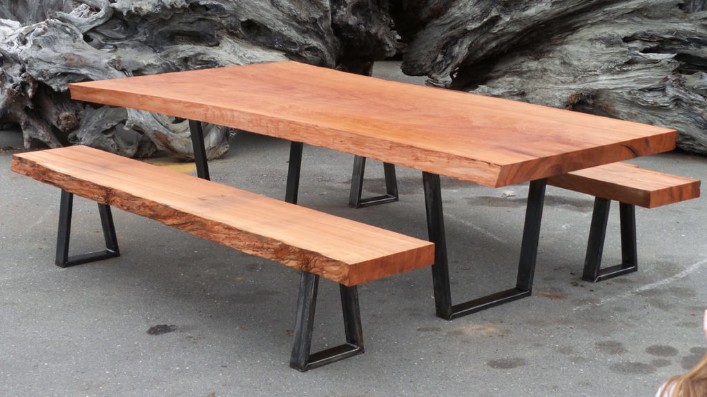 Burl wood furniture - Example of live edge table and benches